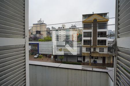 Quarto 1 - Vista de apartamento à venda com 3 quartos, 120m² em Santa Cecília, Porto Alegre