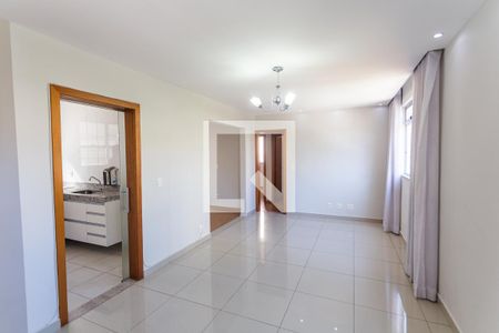 Sala 1 de apartamento para alugar com 2 quartos, 77m² em Santo Antônio, Belo Horizonte
