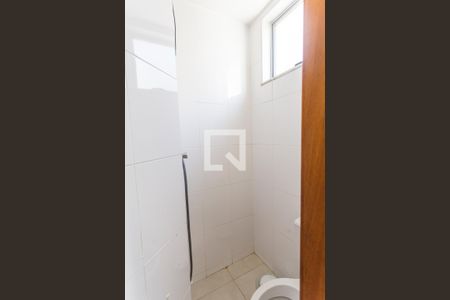 Apartamento para alugar com 77m², 2 quartos e 2 vagas Apartamento para alugar com 77m², 2 quartos e 2 vagasBanheiro de Serviço
