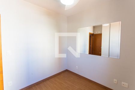 Apartamento para alugar com 77m², 2 quartos e 2 vagas Apartamento para alugar com 77m², 2 quartos e 2 vagasQuarto 2