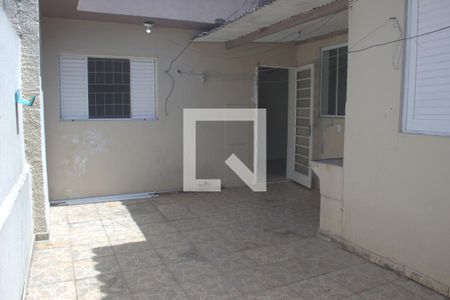Casa para alugar com 71m², 3 quartos e 2 vagas Casa para alugar com 71m², 3 quartos e 2 vagasÁrea Externa