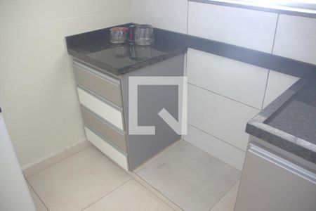 Casa para alugar com 71m², 3 quartos e 2 vagas Casa para alugar com 71m², 3 quartos e 2 vagasCozinha