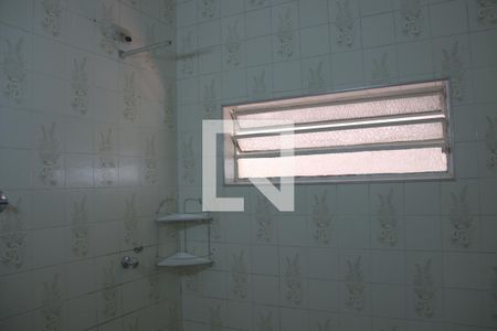 Casa para alugar com 71m², 3 quartos e 2 vagas Casa para alugar com 71m², 3 quartos e 2 vagasBanheiro Social