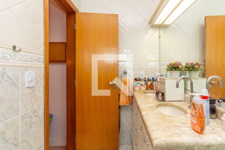 Casa à venda com 179m², 3 quartos e 3 vagas Casa à venda com 179m², 3 quartos e 3 vagasBanheiro da Suíte 1