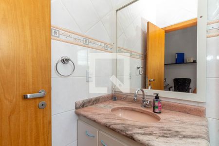 Casa à venda com 179m², 3 quartos e 3 vagas Casa à venda com 179m², 3 quartos e 3 vagasBanheiro da Suíte 2