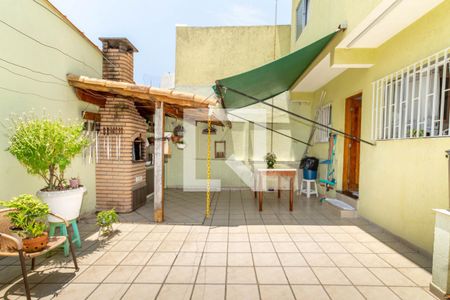 Casa à venda com 179m², 3 quartos e 3 vagas Casa à venda com 179m², 3 quartos e 3 vagasQuintal