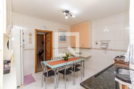 Casa à venda com 179m², 3 quartos e 3 vagas Casa à venda com 179m², 3 quartos e 3 vagasCozinha