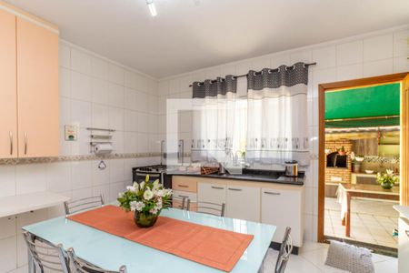 Casa à venda com 179m², 3 quartos e 3 vagas Casa à venda com 179m², 3 quartos e 3 vagasCozinha