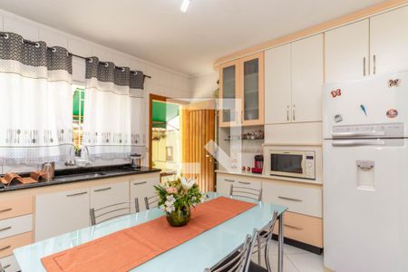 Casa à venda com 179m², 3 quartos e 3 vagas Casa à venda com 179m², 3 quartos e 3 vagasCozinha