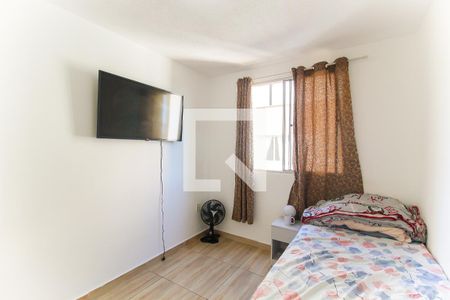 Quarto 2 de apartamento para alugar com 3 quartos, 45m² em Parque Dourado, Ferraz de Vasconcelos