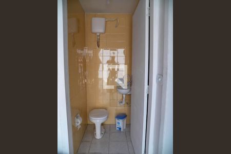 Casa à venda com 240m², 3 quartos e 2 vagasBanheiro de Serviço