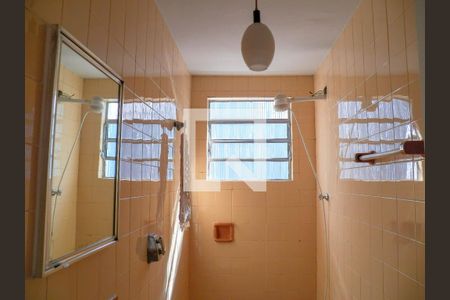 Casa à venda com 240m², 3 quartos e 2 vagasBanheiro