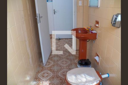 Casa à venda com 240m², 3 quartos e 2 vagasBanheiro