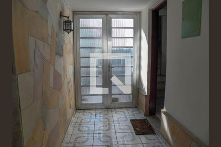 Casa à venda com 240m², 3 quartos e 2 vagasÁrea Externa