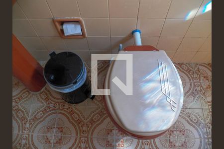 Casa à venda com 240m², 3 quartos e 2 vagasBanheiro