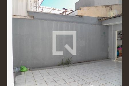 Casa à venda com 240m², 3 quartos e 2 vagasÁrea Externa