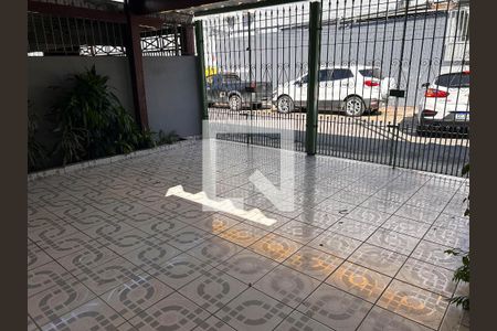 Casa à venda com 240m², 3 quartos e 2 vagasÁrea Externa