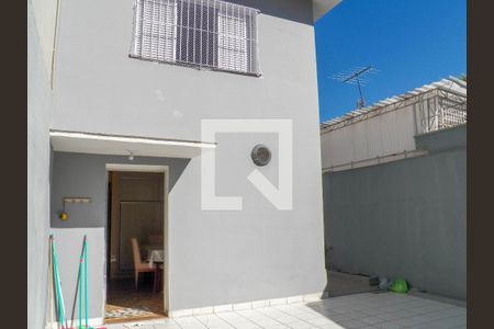 Casa à venda com 240m², 3 quartos e 2 vagasÁrea Externa