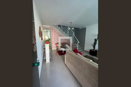 Casa à venda com 3 quartos, 189m² em Santa Maria, Santo André