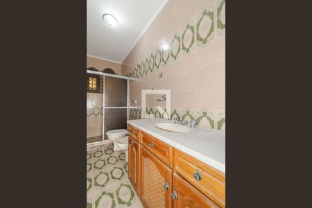 Casa à venda com 375m², 3 quartos e 3 vagasBanheiro da Suíte