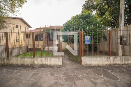 Casa à venda com 375m², 3 quartos e 3 vagasFachada