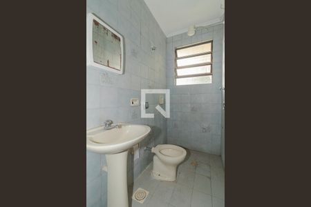 Casa à venda com 375m², 3 quartos e 3 vagasBanheiro de serviço