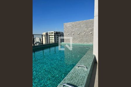 Apartamento para alugar com 31m², 1 quarto e sem vaga Apartamento para alugar com 31m², 1 quarto e sem vagaÁrea comum - Piscina