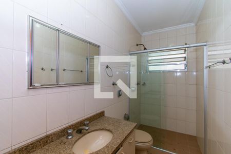 Casa à venda com 161m², 3 quartos e 6 vagasBanheiro 2