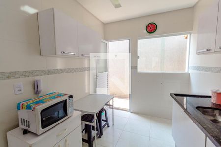 Casa de condomínio para alugar com 55m², 2 quartos e 1 vagaCozinha