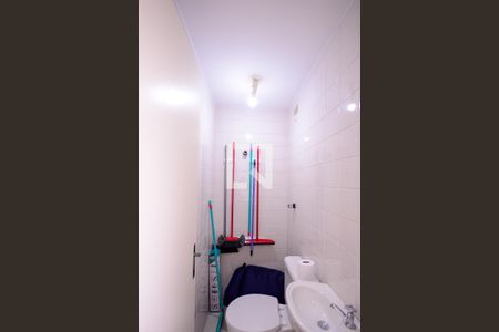 Apartamento para alugar com 62m², 2 quartos e 1 vagaÁrea de Serviço - Banheiro 