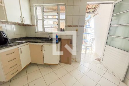Apartamento para alugar com 70m², 2 quartos e 2 vagas Apartamento para alugar com 70m², 2 quartos e 2 vagasCozinha