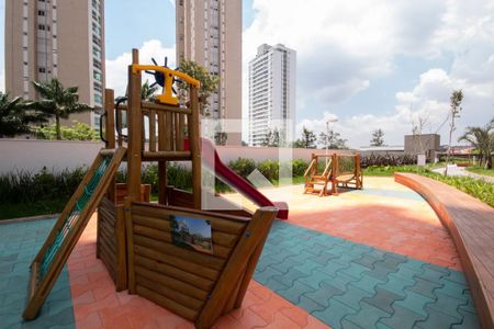 Apartamento à venda com 111m², 2 quartos e 2 vagas Apartamento à venda com 111m², 2 quartos e 2 vagasÁrea comum - Playground
