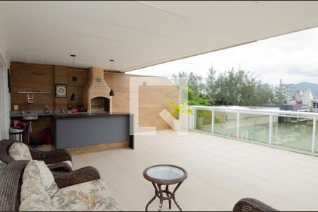 Apartamento para alugar com 186m², 3 quartos e 3 vagasVaranda 