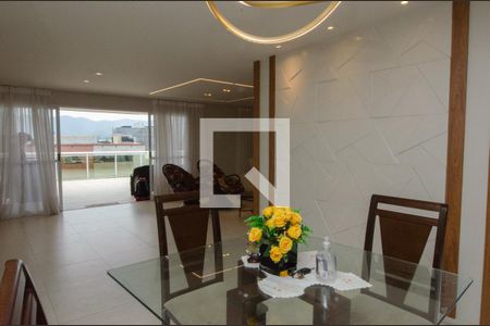 Apartamento para alugar com 186m², 3 quartos e 3 vagasSala