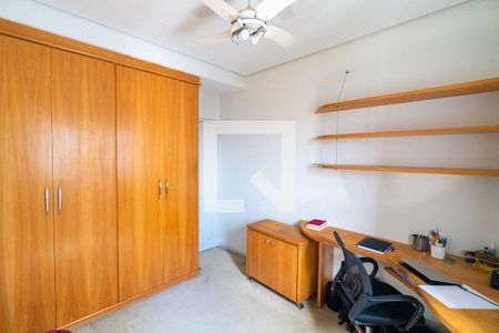 Apartamento à venda com 220m², 4 quartos e 3 vagasQuarto 2