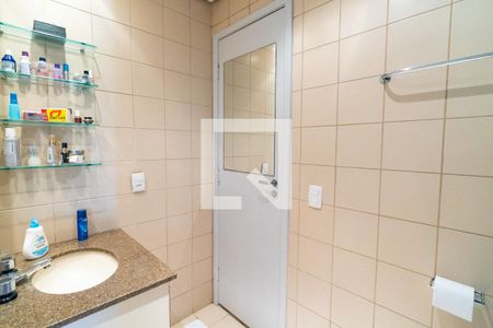 Apartamento à venda com 220m², 4 quartos e 3 vagasBanheiro da Suíte 1