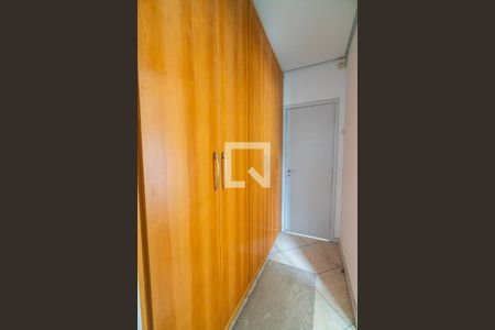 Apartamento à venda com 220m², 4 quartos e 3 vagasCloset da suíte 2