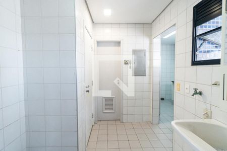 Apartamento à venda com 220m², 4 quartos e 3 vagasLavanderia