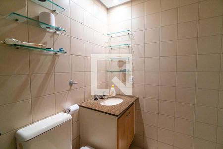 Apartamento à venda com 220m², 4 quartos e 3 vagasBanheiro Social