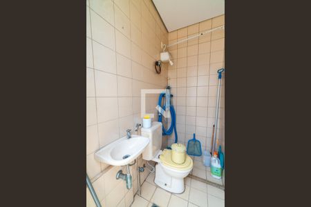 Apartamento à venda com 220m², 4 quartos e 3 vagasBanheiro da Piscina
