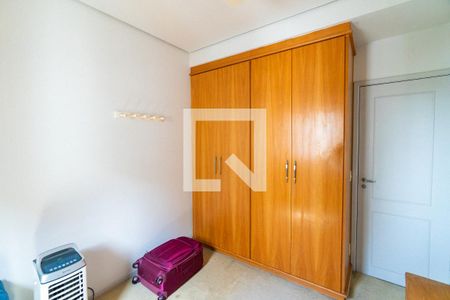 Apartamento à venda com 220m², 4 quartos e 3 vagasQuarto 2