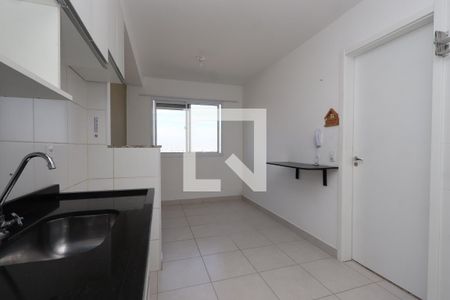 Sala/Cozinha/Lavanderia de apartamento para alugar com 1 quarto, 27m² em Jardim Planalto, São Paulo