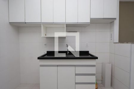 Sala/Cozinha/Lavanderia de apartamento para alugar com 1 quarto, 27m² em Jardim Planalto, São Paulo