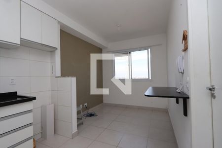 Sala/Cozinha/Lavanderia de apartamento para alugar com 1 quarto, 27m² em Jardim Planalto, São Paulo