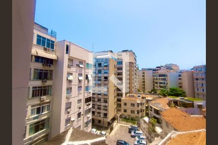 Apartamento para alugar com 237m², 4 quartos e 3 vagasQuarto 2 vista 
