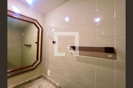 Apartamento para alugar com 237m², 4 quartos e 3 vagasBanheiro social 