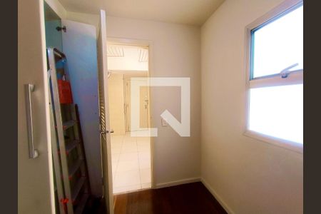 Apartamento para alugar com 237m², 4 quartos e 3 vagasQuarto serviço 