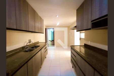 Apartamento para alugar com 237m², 4 quartos e 3 vagasCopa / Cozinha 