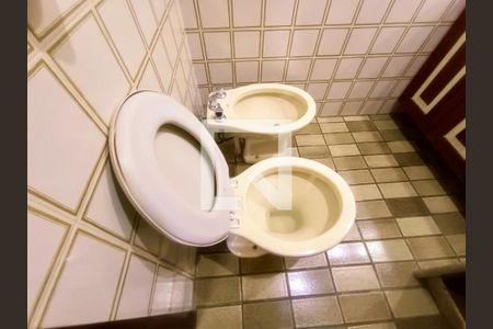 Apartamento para alugar com 237m², 4 quartos e 3 vagasSuíte 1 banheiro 