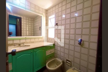 Apartamento para alugar com 237m², 4 quartos e 3 vagasSuíte 2 banheiro 